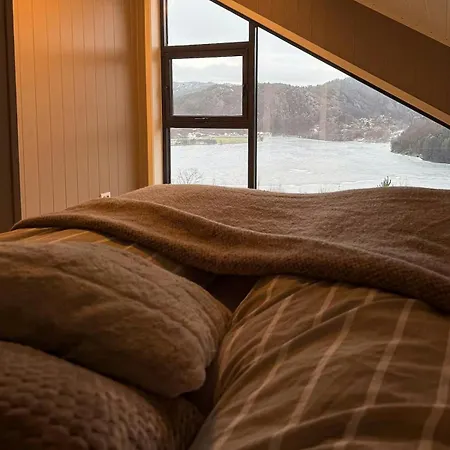 With Panoramic Aptafjord Views *
