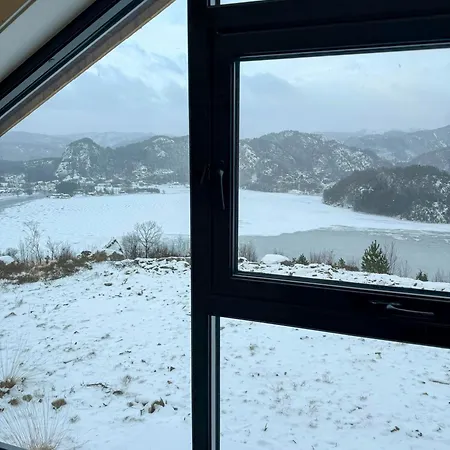 בית נופש With Panoramic Aptafjord Views פארשונד