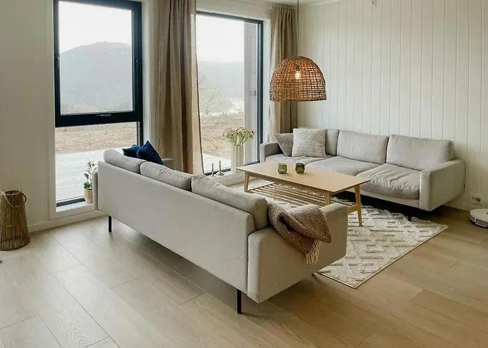 With Panoramic Aptafjord Views * Farsund